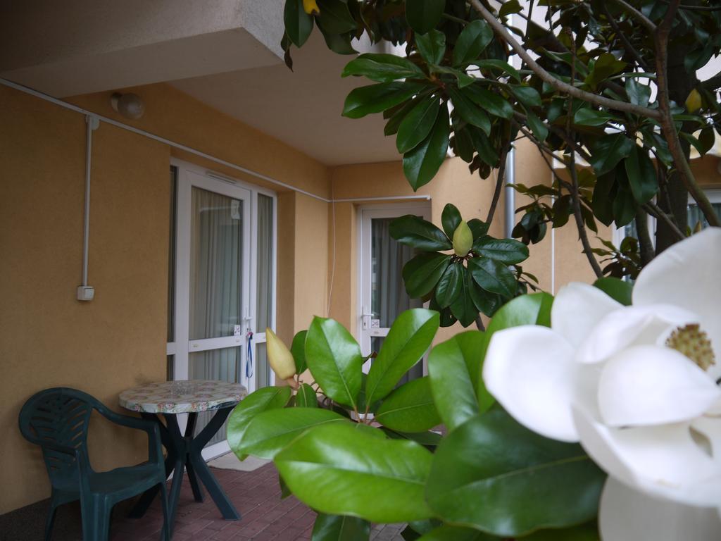 Petra Apartman Hajduszoboszlo Bagian luar foto